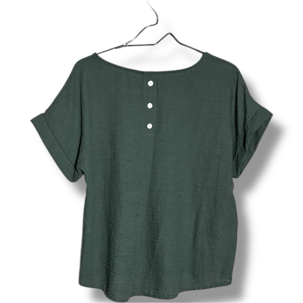 Casual Loose Fit Green Short Sleeve Boxy Top Accented with White Buttons in Back - Picture 14 of 15